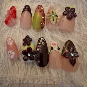 Floral Nail Art Set with Rhinestones